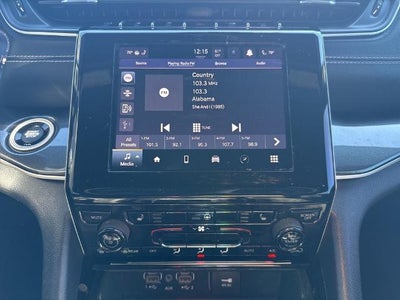 2022 Jeep Grand Cherokee Altitude