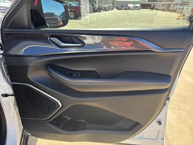 2022 Jeep Grand Cherokee Altitude