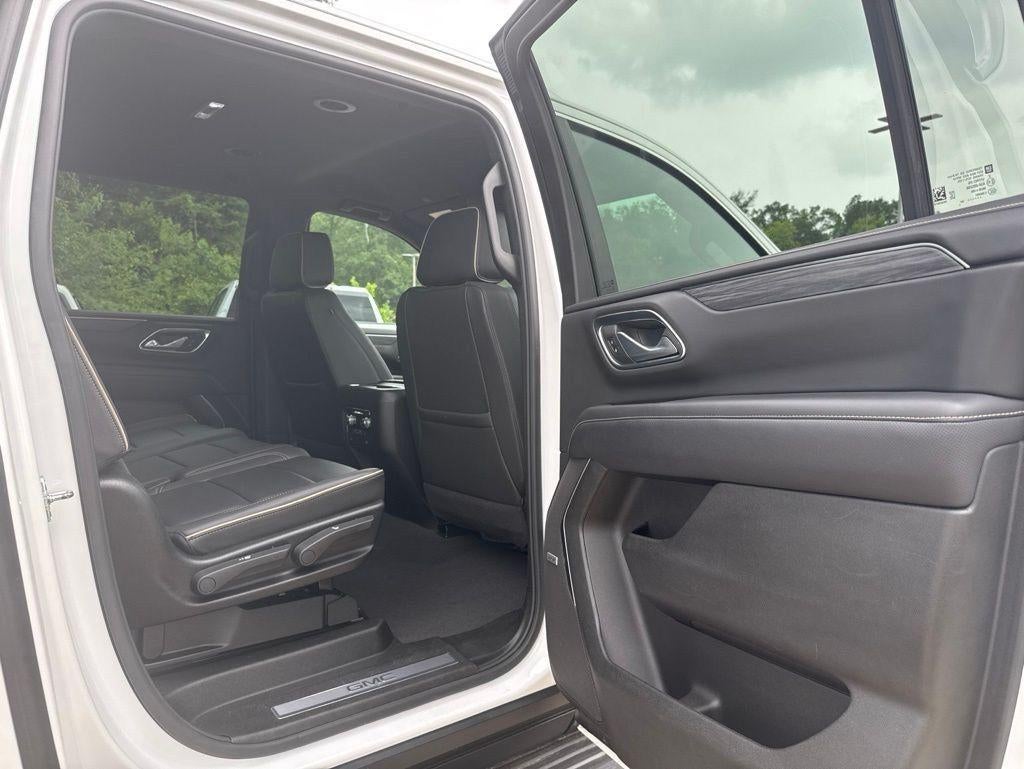 2024 GMC Yukon XL SLT