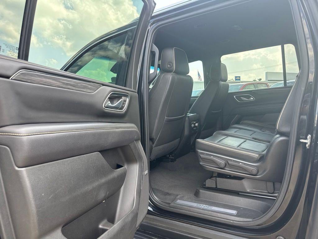 2023 GMC Yukon XL SLT