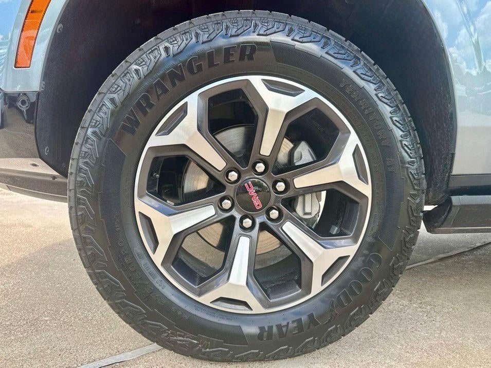 2025 GMC Yukon AT4 Ultimate
