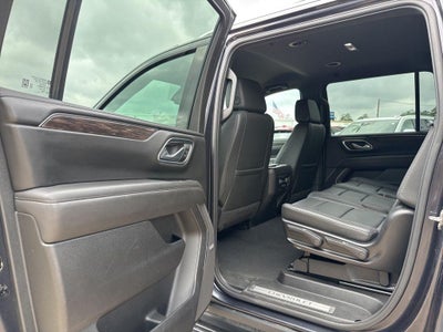 2024 Chevrolet Suburban LT