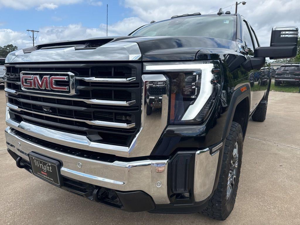 2024 GMC Sierra 4WD Crew Cab Standard Box SLT's photo