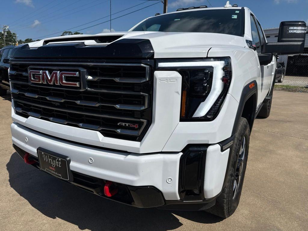 2025 GMC Sierra 4WD Crew Cab Standard Box AT4's photo