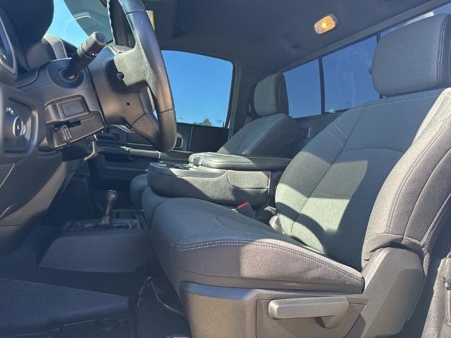 2023 RAM RAM 2500 REGULA Base