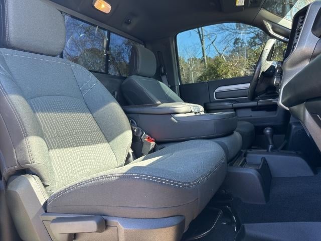 2023 RAM RAM 2500 REGULA Base