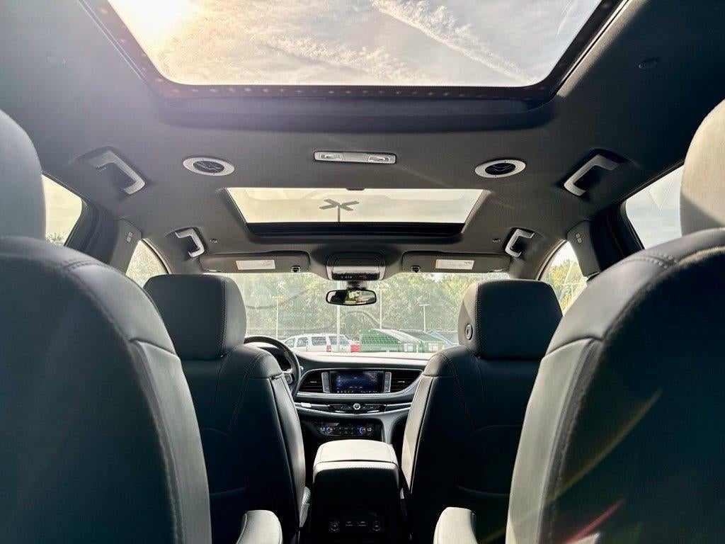 2022 Buick Enclave Essence