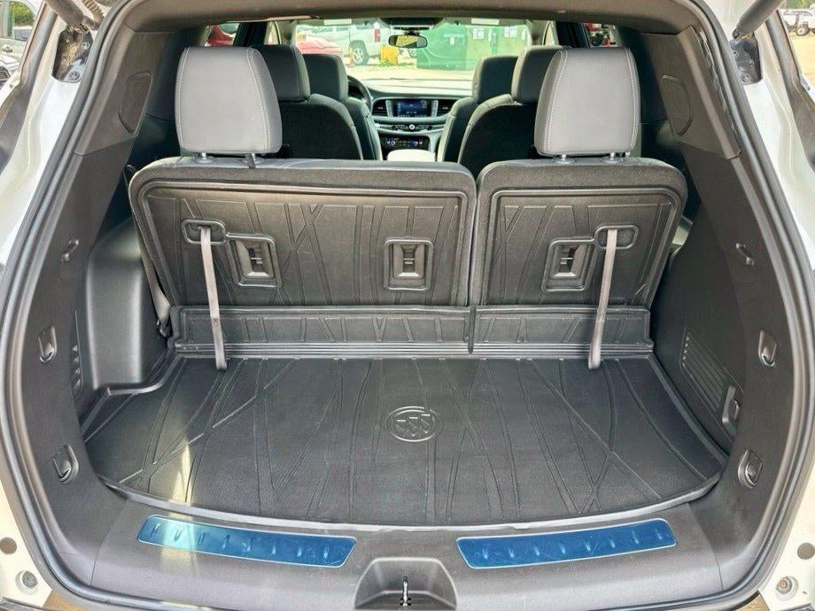 2022 Buick Enclave Essence