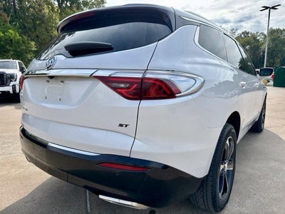 2022 Buick Enclave Essence