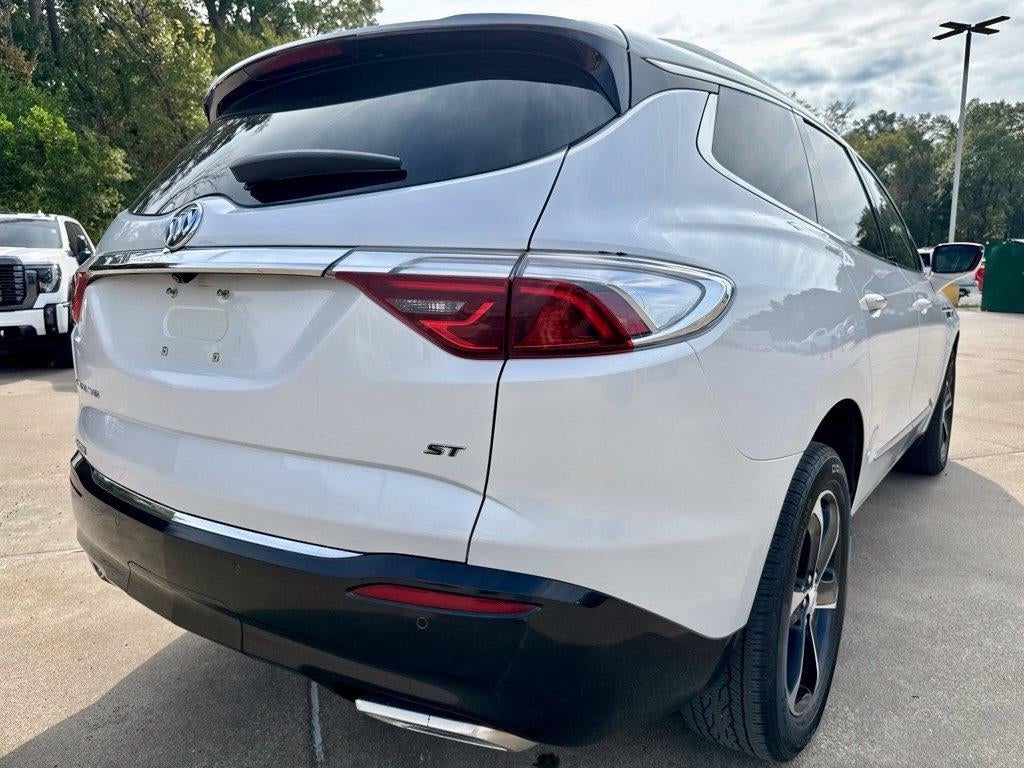 2022 Buick Enclave Essence