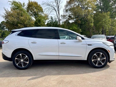 2022 Buick Enclave Essence