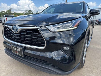 2022 Toyota Highlander Hybrid Limited