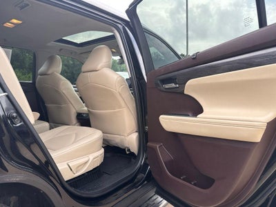 2022 Toyota Highlander Hybrid Limited