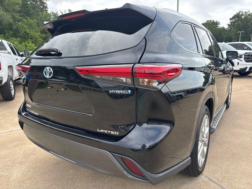 2022 Toyota Highlander Hybrid Limited