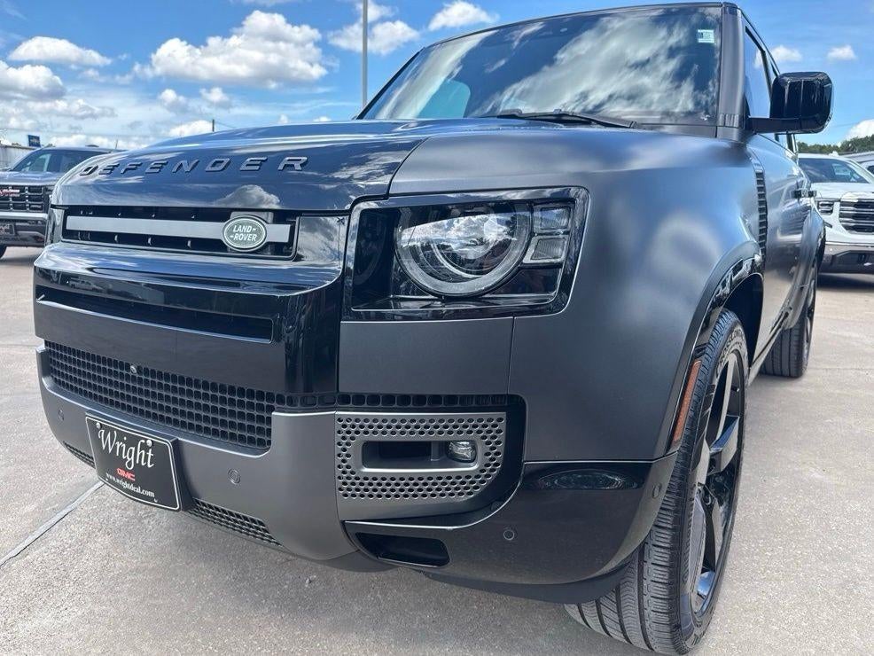 2023 Land Rover Defender V8