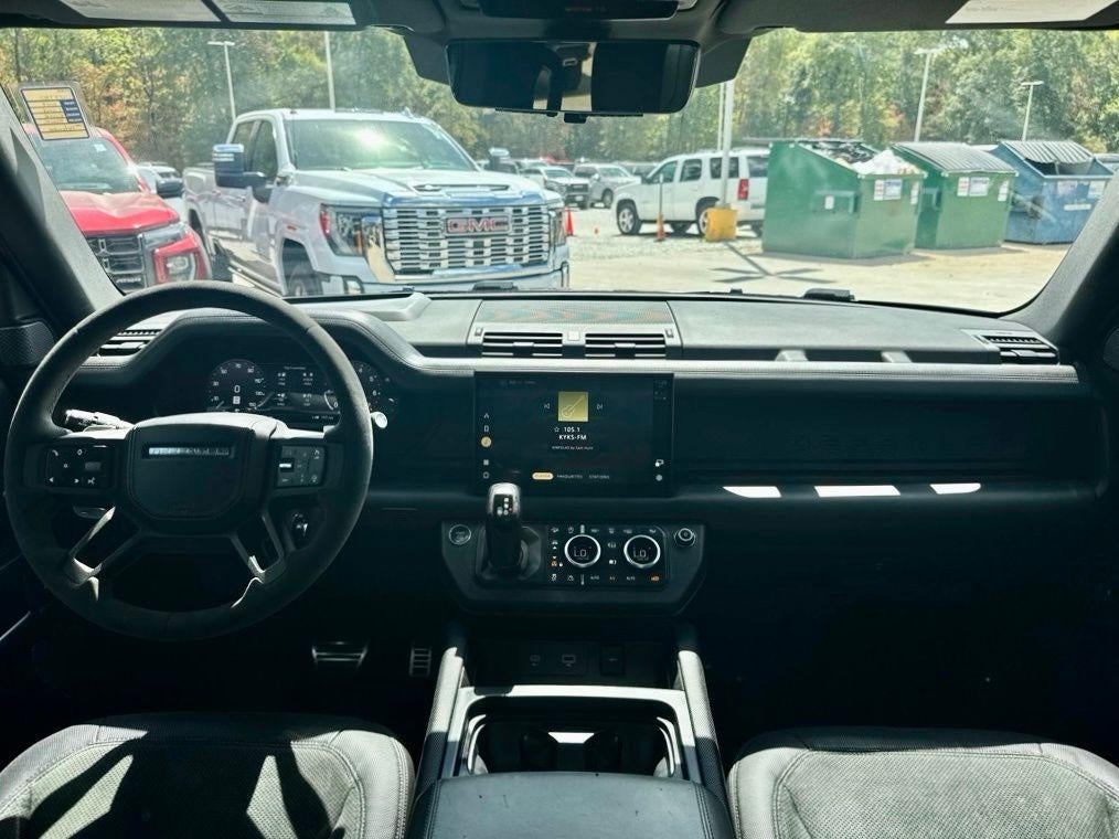 2023 Land Rover Defender V8