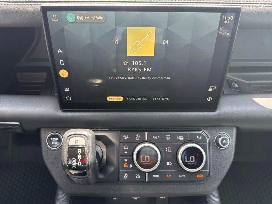 2023 Land Rover Defender V8