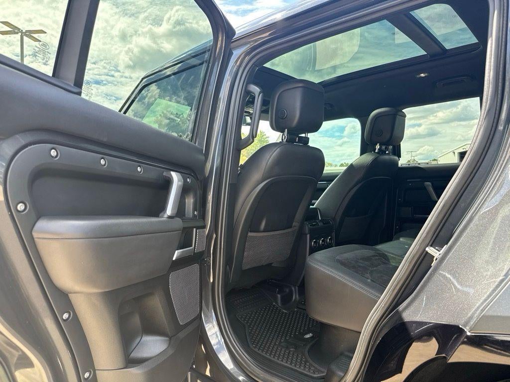 2023 Land Rover Defender V8