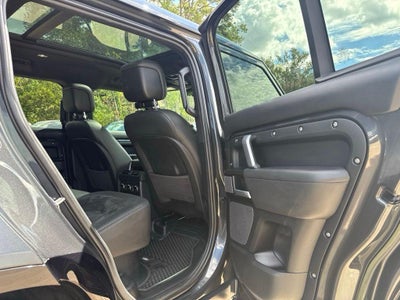 2023 Land Rover Defender V8