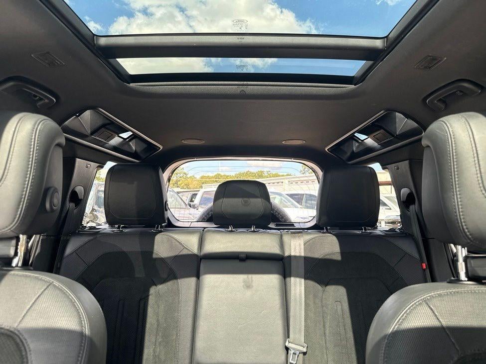 2023 Land Rover Defender V8