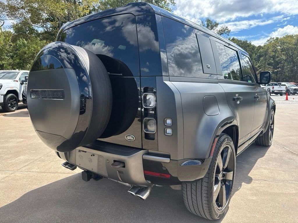 2023 Land Rover Defender V8